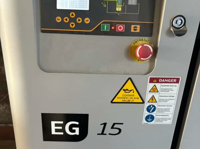 Panel de control de un compresor de tornillo ELGi EG 15