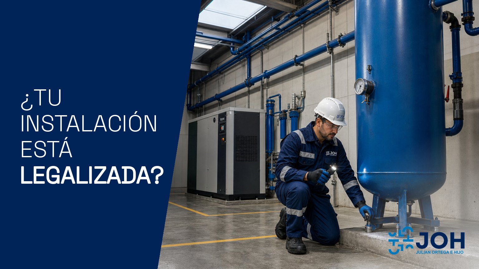 Técnico revisando con una linterna el depósito de aire comprimido de una sala de compresores